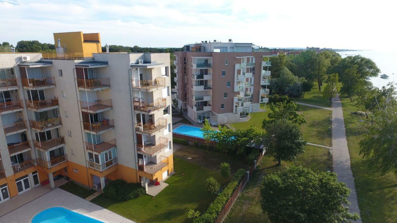 Viktoria Apartmanok Шиофок Экстерьер фото