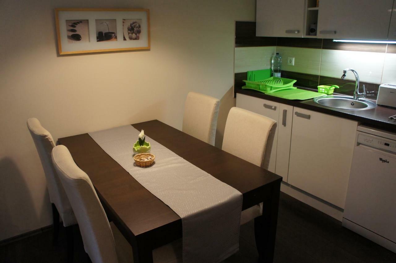 Viktoria Apartmanok Шиофок Экстерьер фото